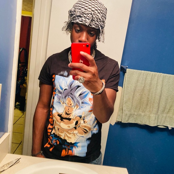 Meet your Posher, Aaron - Picture 3 of 6